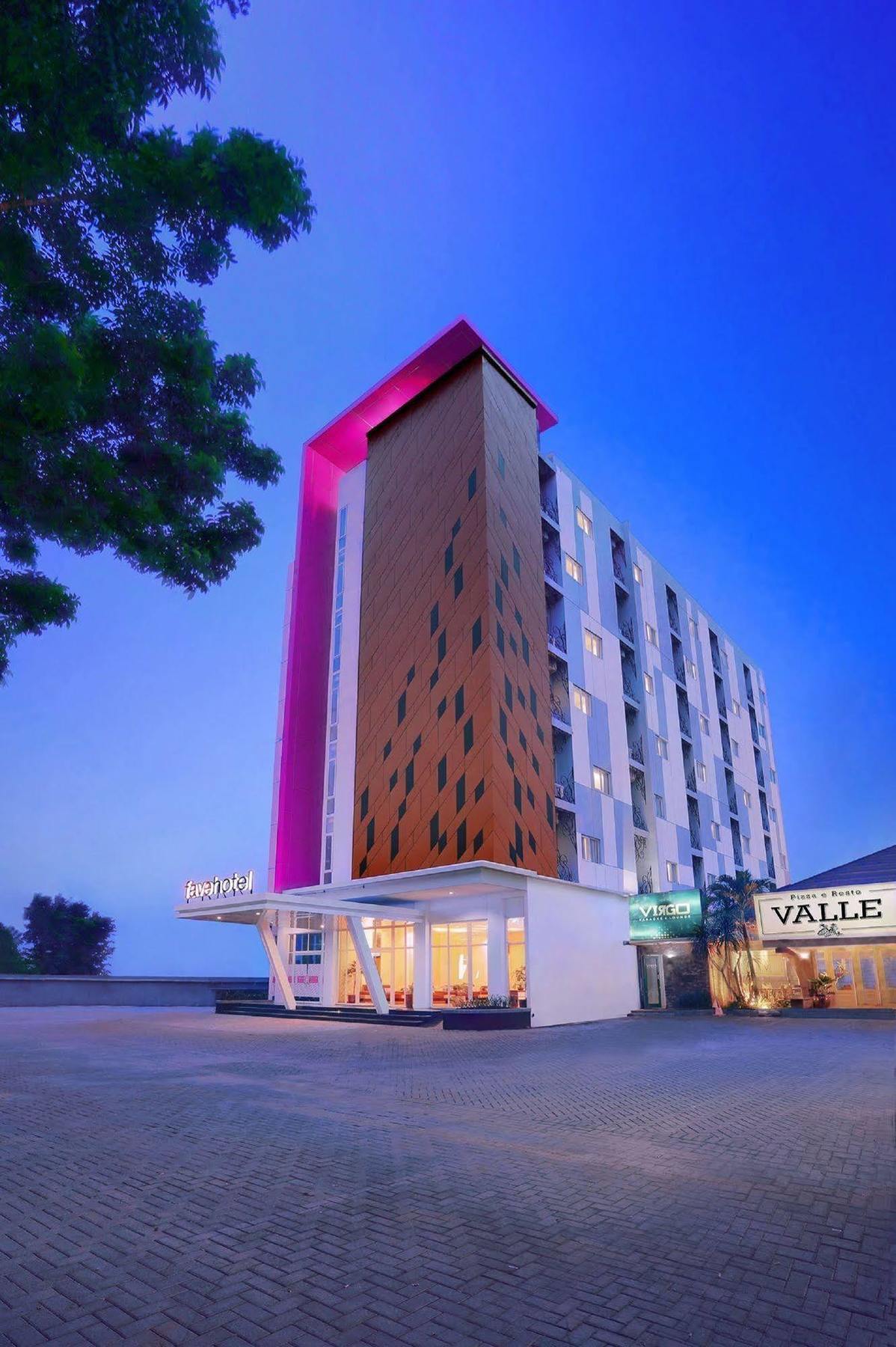 Favehotel Simpang Lima - Semarang Exterior foto